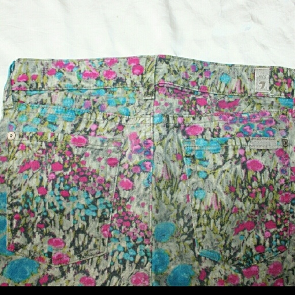 Jeans - Picture 7 of 8